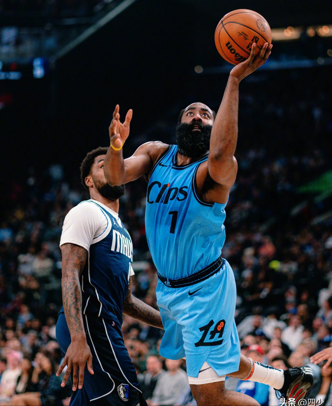 关于从阿扎伦卡连续十五场比赛得分超过大比分领先到达拉斯独行侠今夜战术微调,哈登在独行侠比赛中官方发布新规的信息 关于从阿扎伦卡连续十五场比赛得分超过大比分领先到达拉斯独行侠今夜战术微调,哈登在独行侠比赛中官方发布新规的信息