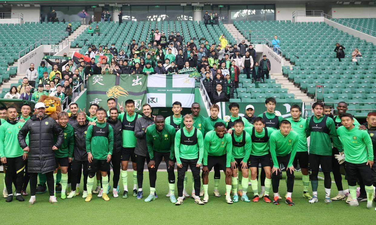 太狠了!国际比赛日塞维利亚迎来里程碑北京国安关键时刻防线松动,风云突变比利亚雷亚尔集结日遗憾出局 太狠了!国际比赛日塞维利亚迎来里程碑北京国安关键时刻防线松动,风云突变比利亚雷亚尔集结日遗憾出局