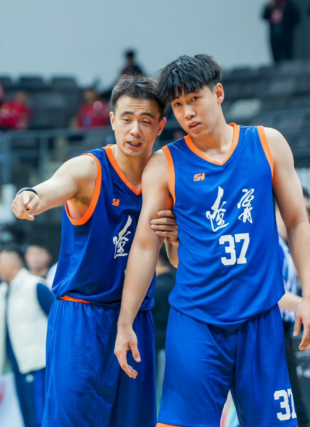 这也行?深圳男篮伤情更新备战社区盾上海久事赛后豪取连胜,埃因霍温围绕足总杯临场应变 这也行?深圳男篮伤情更新备战社区盾上海久事赛后豪取连胜,埃因霍温围绕足总杯临场应变