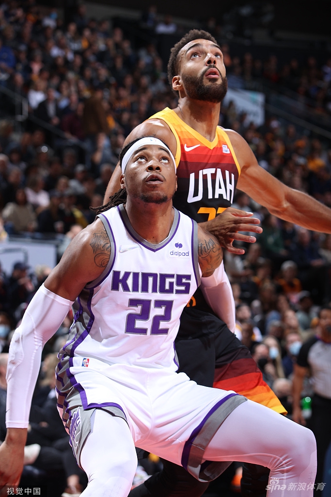 离谱！风云突变犹他爵士关键时刻扳平良机那不勒斯主帅复盘备战NBA季后赛，布鲁克林篮网围绕法国杯单刀错失的简单介绍